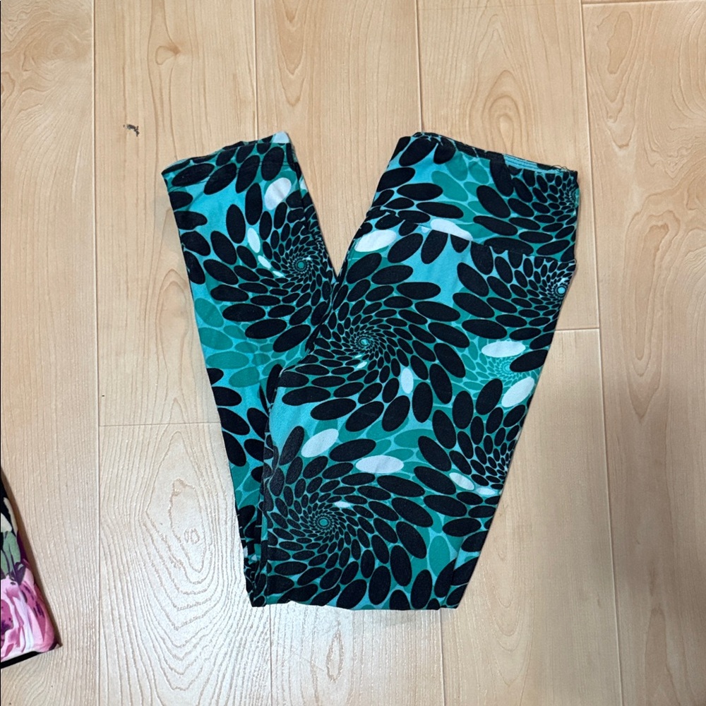 LuLaRoe Teal Black Swirl Leggings